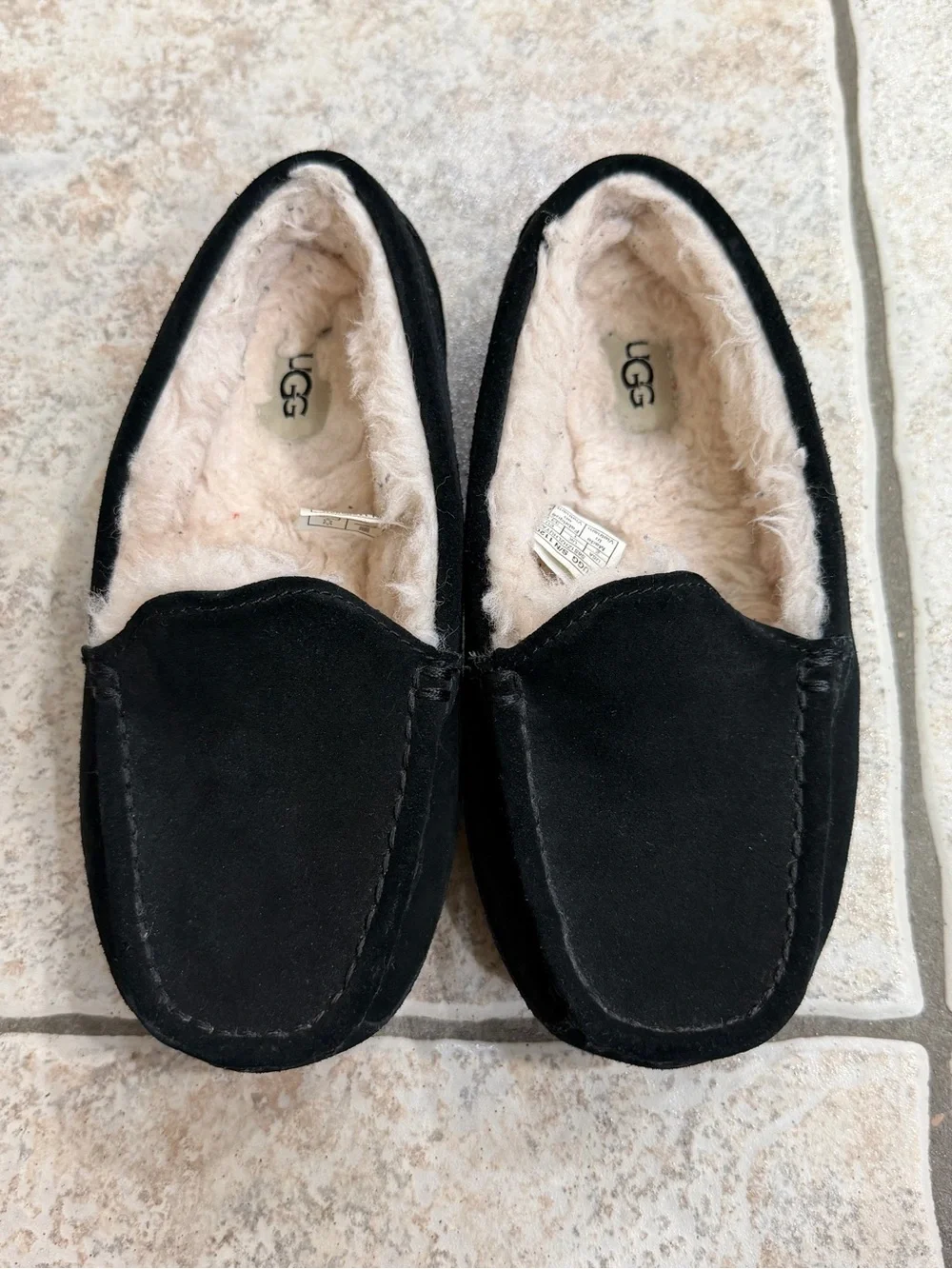 Ugg Ascot Kid Slippers size 2 black